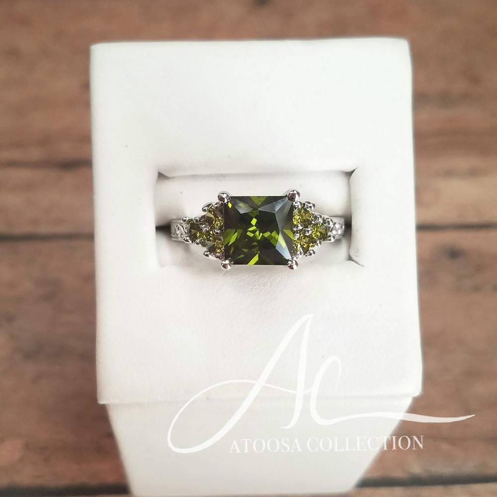 Olive Green Princess CZ Sterling Silver Ring - Fairycore Cottagecore Size 9